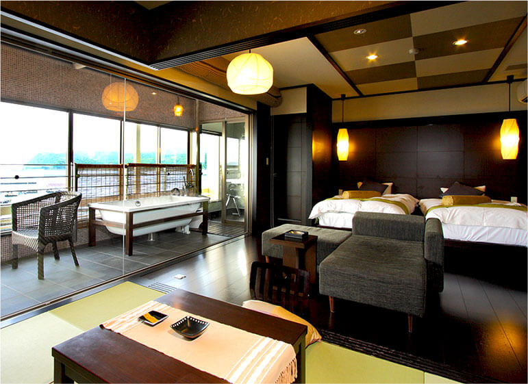 Twin Room + Open-Air Bath + Tatami Sitting Area
