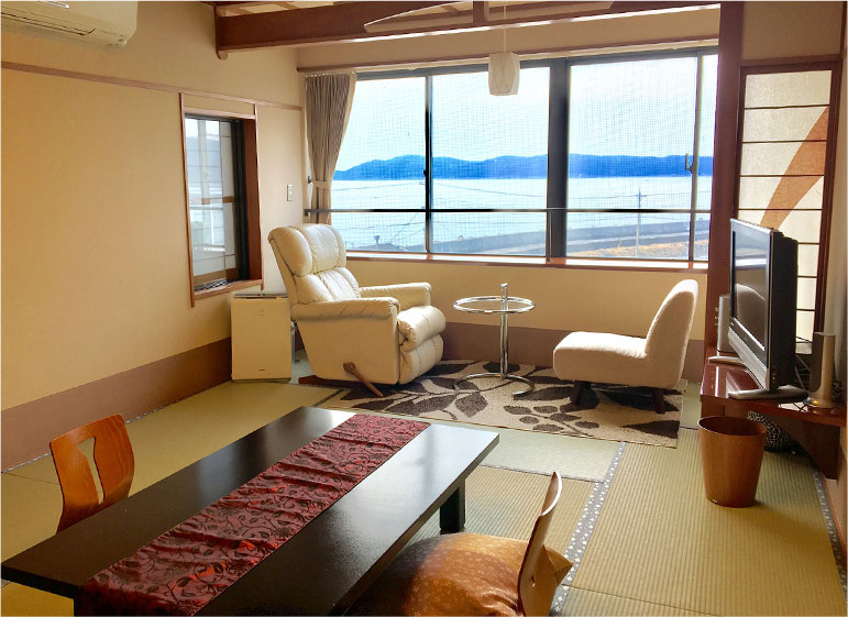 Japanese-Style Room + Bath with a View